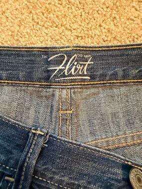 Old Navy Flirt Women’s Shorts